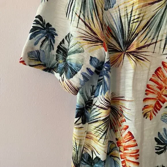 Chico's Tropical Print Short Sleeve V-neck Shirt Cotton Blend Women's 1 / Medium - Picture 4 of 9